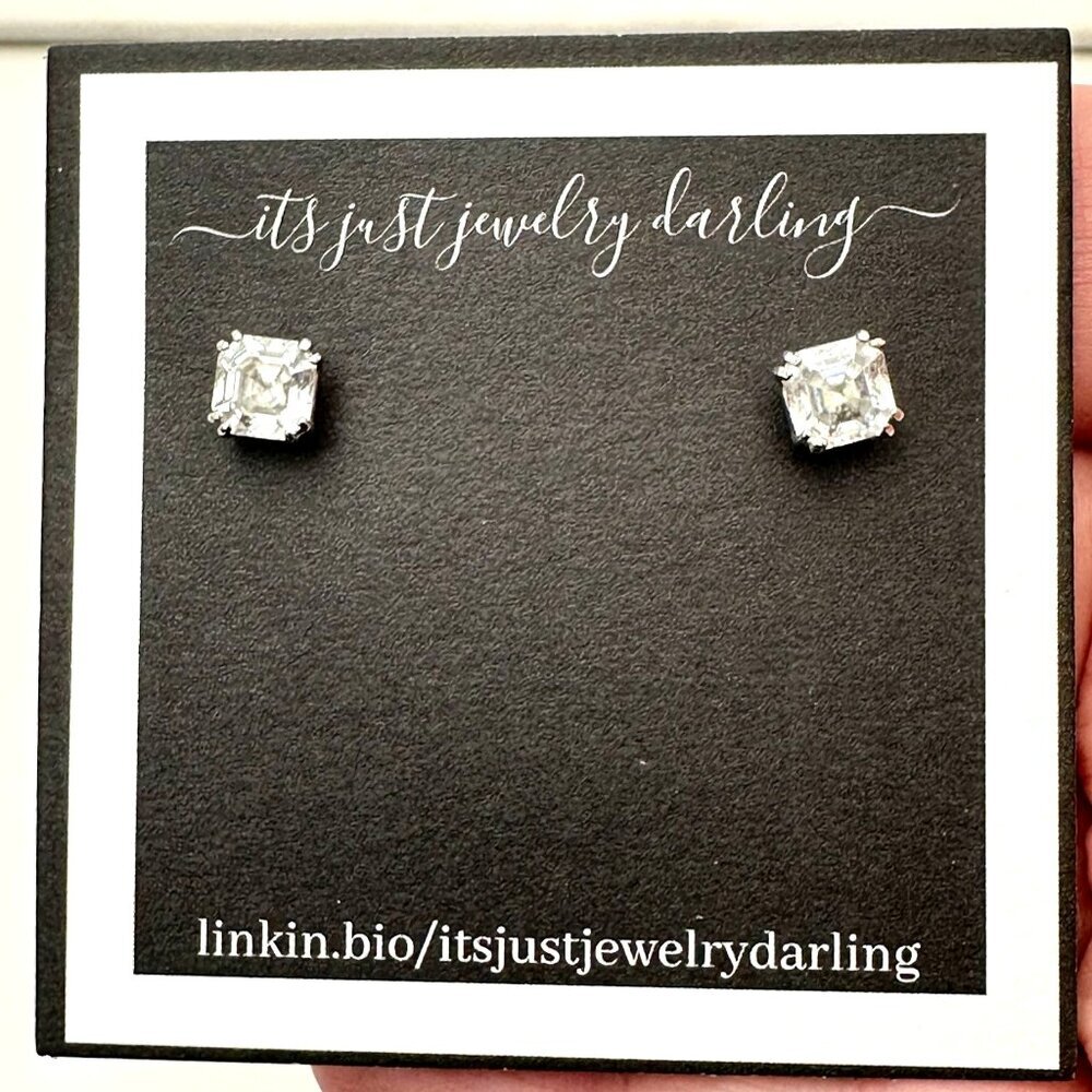 Womens Earrings 14K Yellow Gold Cubic Zirconia Princess Cut Studs Pierced Estate